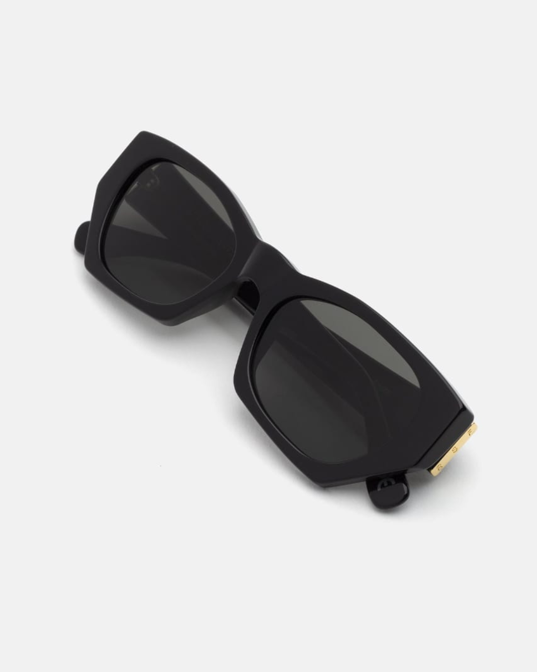 Amata Black