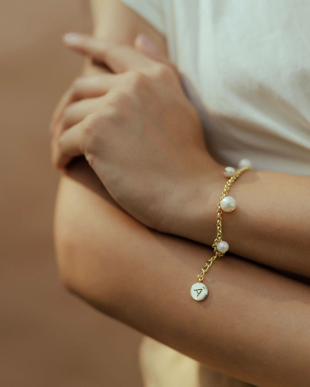 Alternate Pearl Bracelet