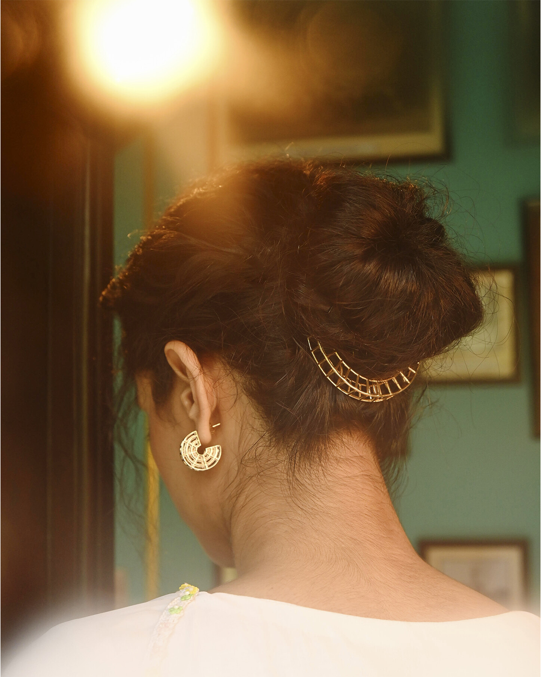 Aura Pin 2