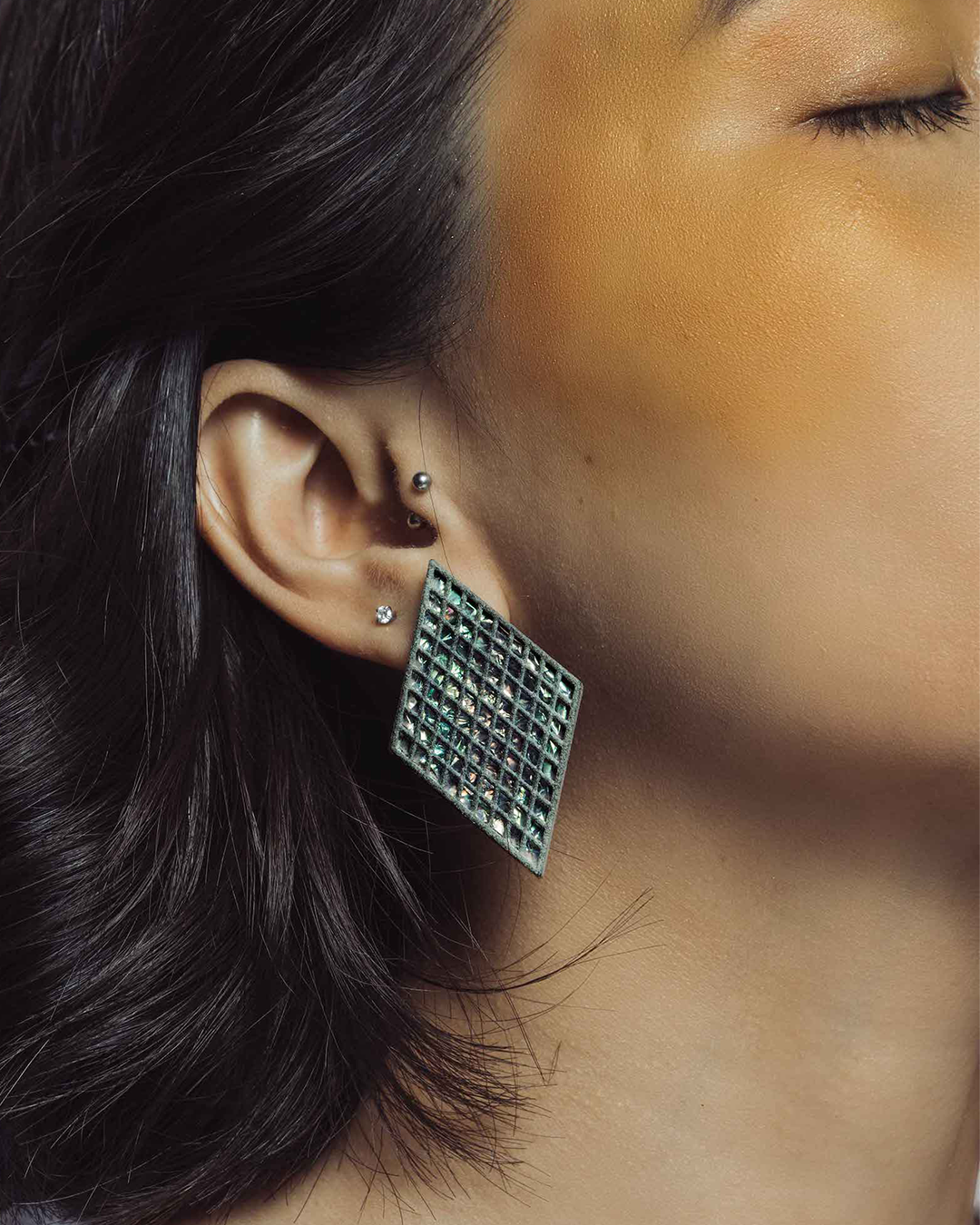 GLINT RHOMBUS EARRINGS BIG