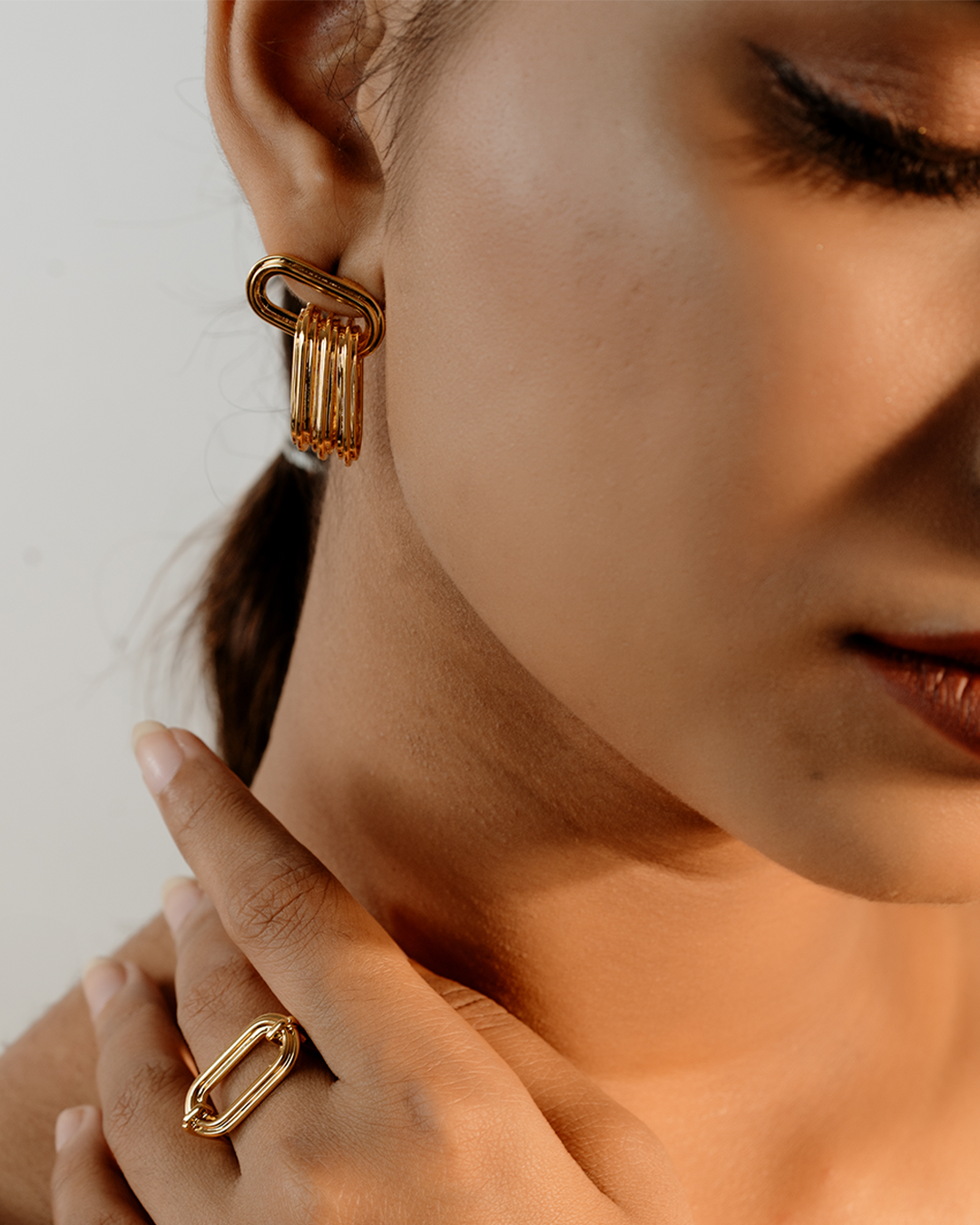 Link Dangle earrings gold