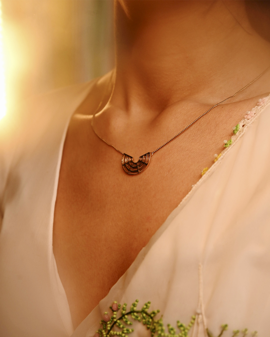 Mid Bloom Pendant (without stone)