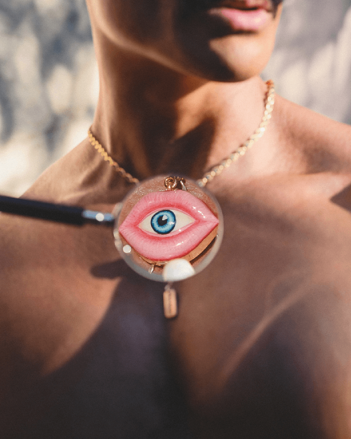 Dali pendant