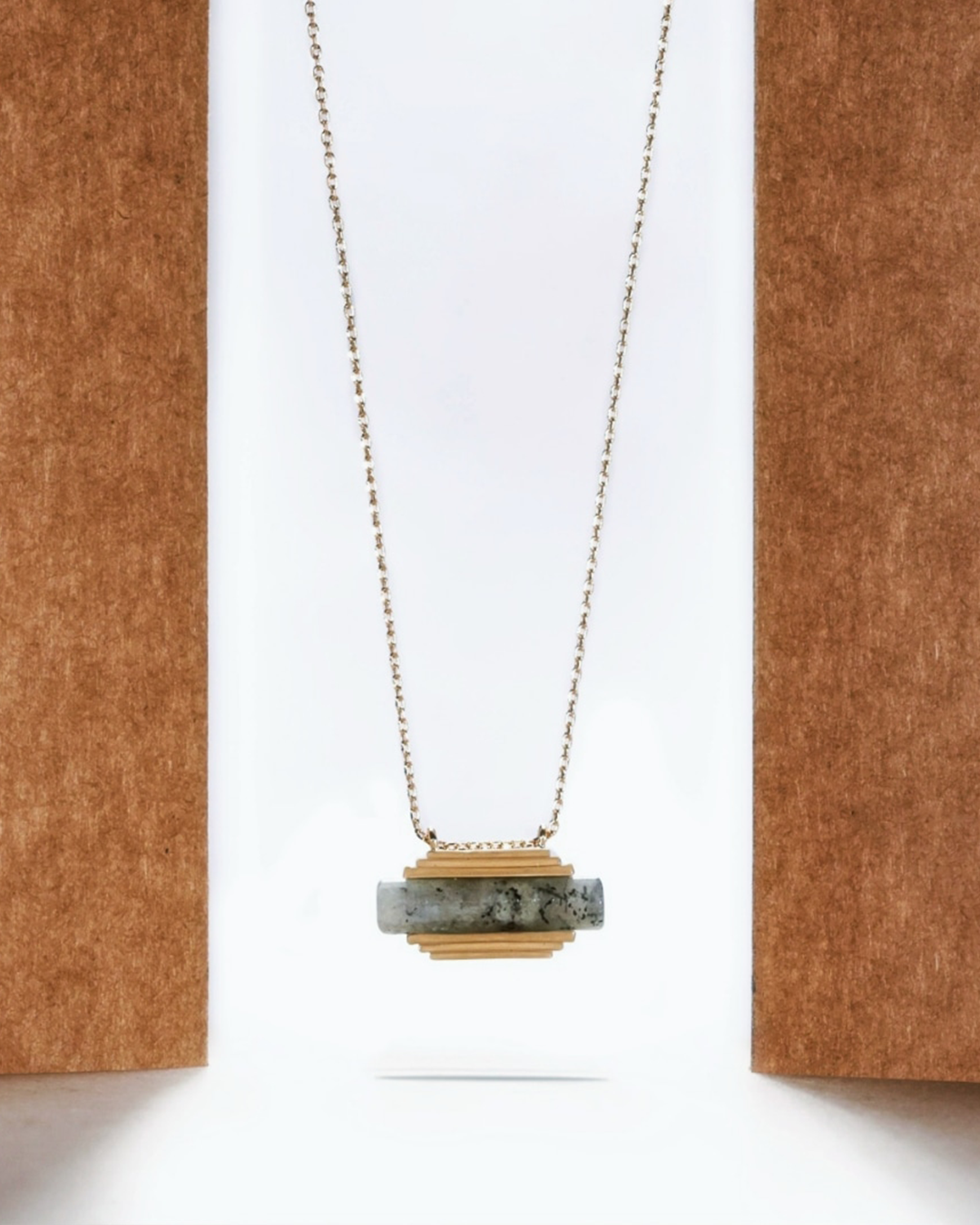 Roll necklace