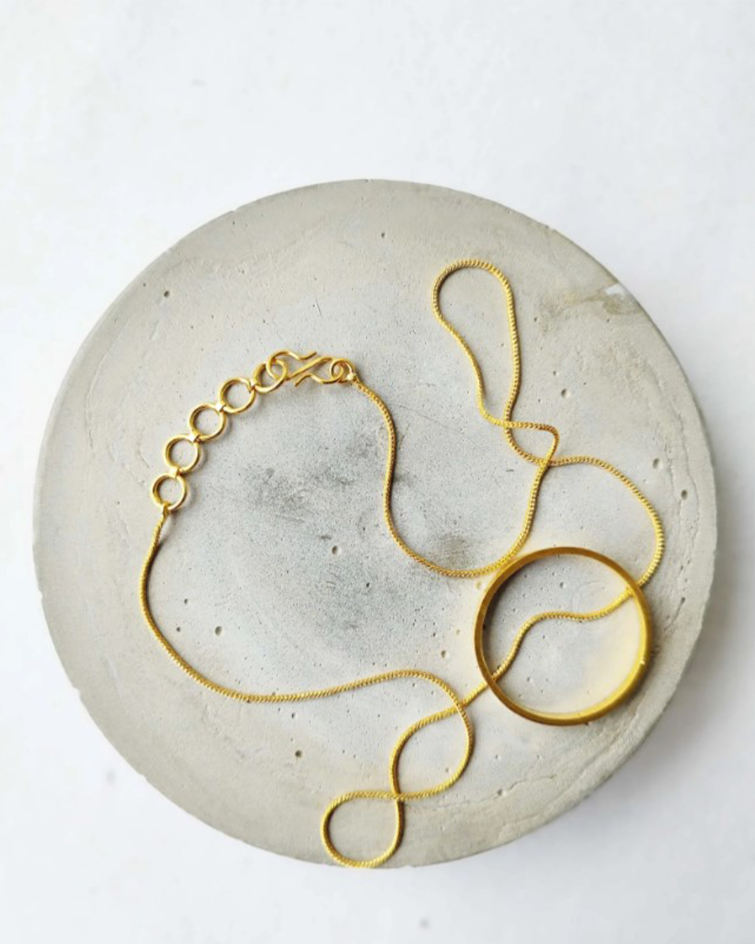 SLIT A CIRCLE