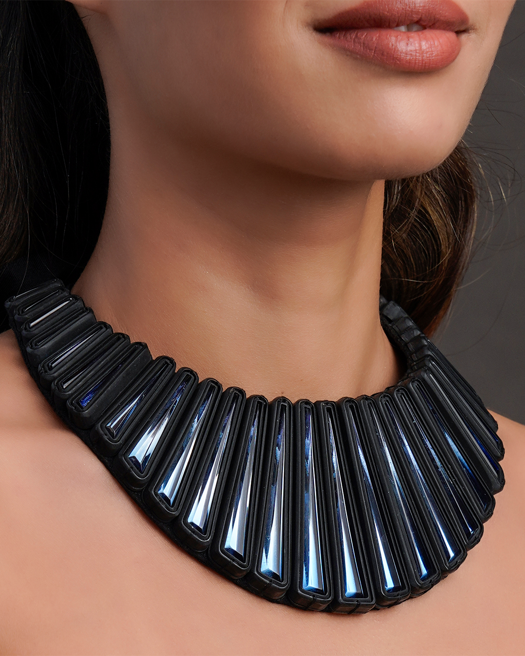 VENETIAN BIB 3