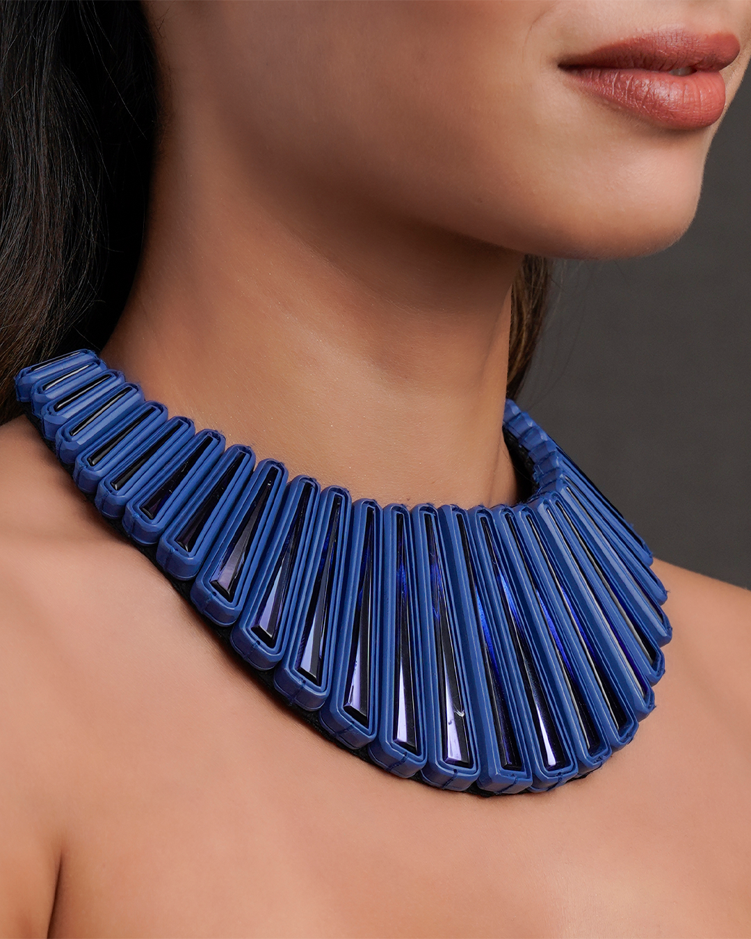 VENETIAN BIB 2